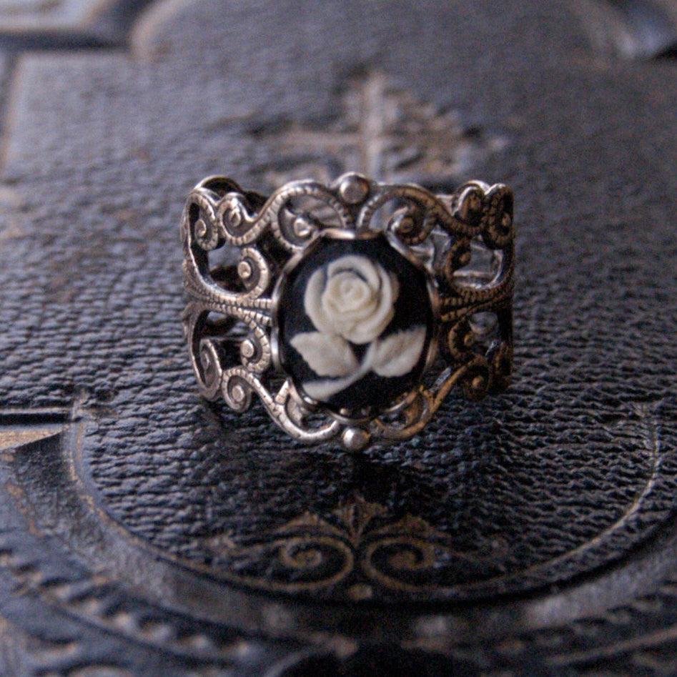 Rose Cameo Ring