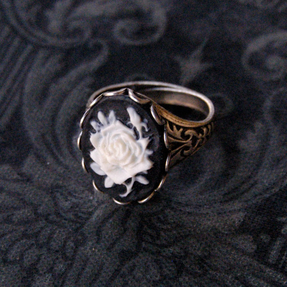 Buds Ring - PAPEEHA JEWELRY