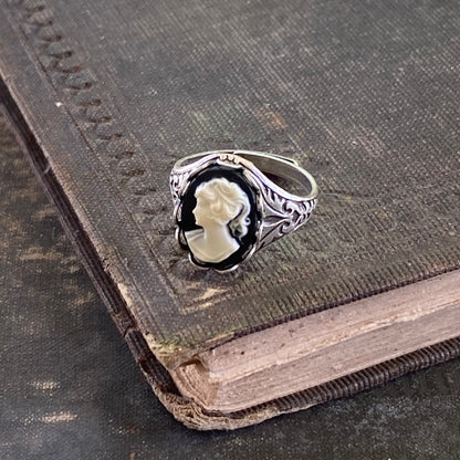 Antiqued silver vintage style adjustable ring with black and white cameo lady