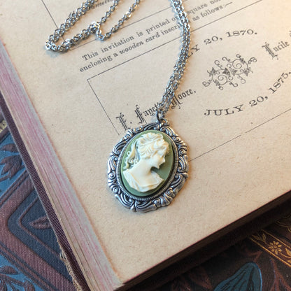 Lady Cameo Necklace in Silver