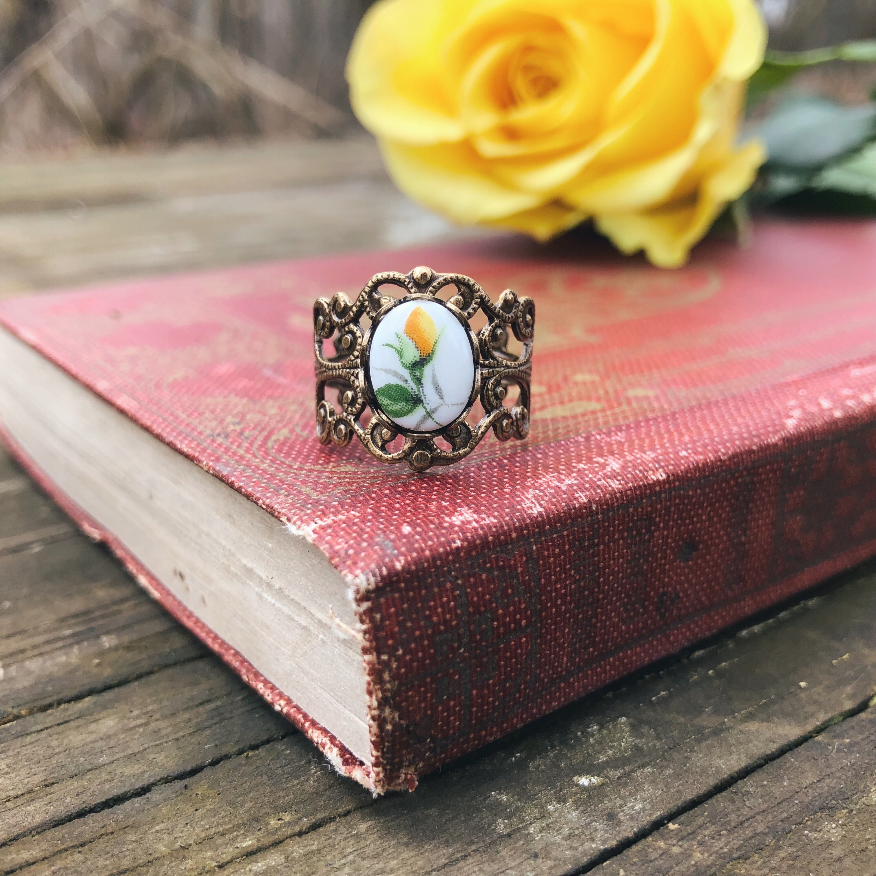 Vintage Rose Bud Cameo Ring