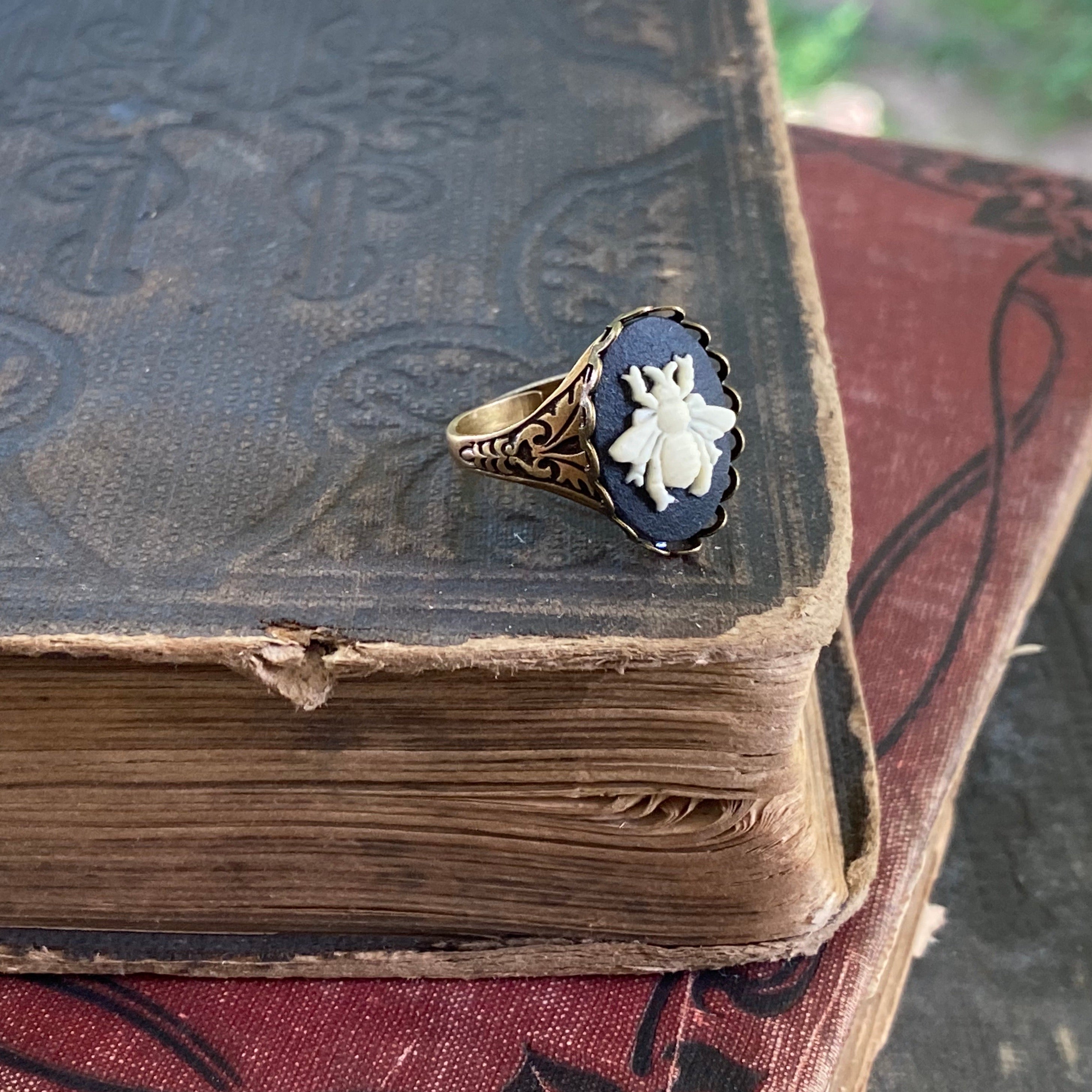 Honey Bee Cameo Ring