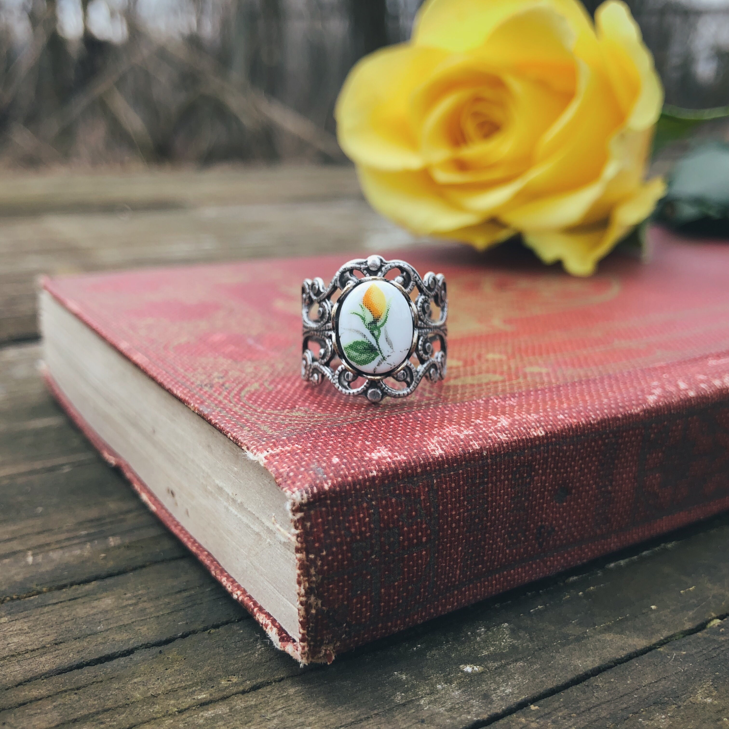 Vintage Rose Bud Cameo Ring