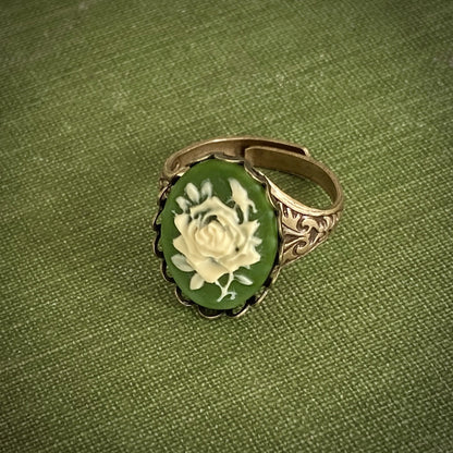 Green and White Rose Cameo Ring