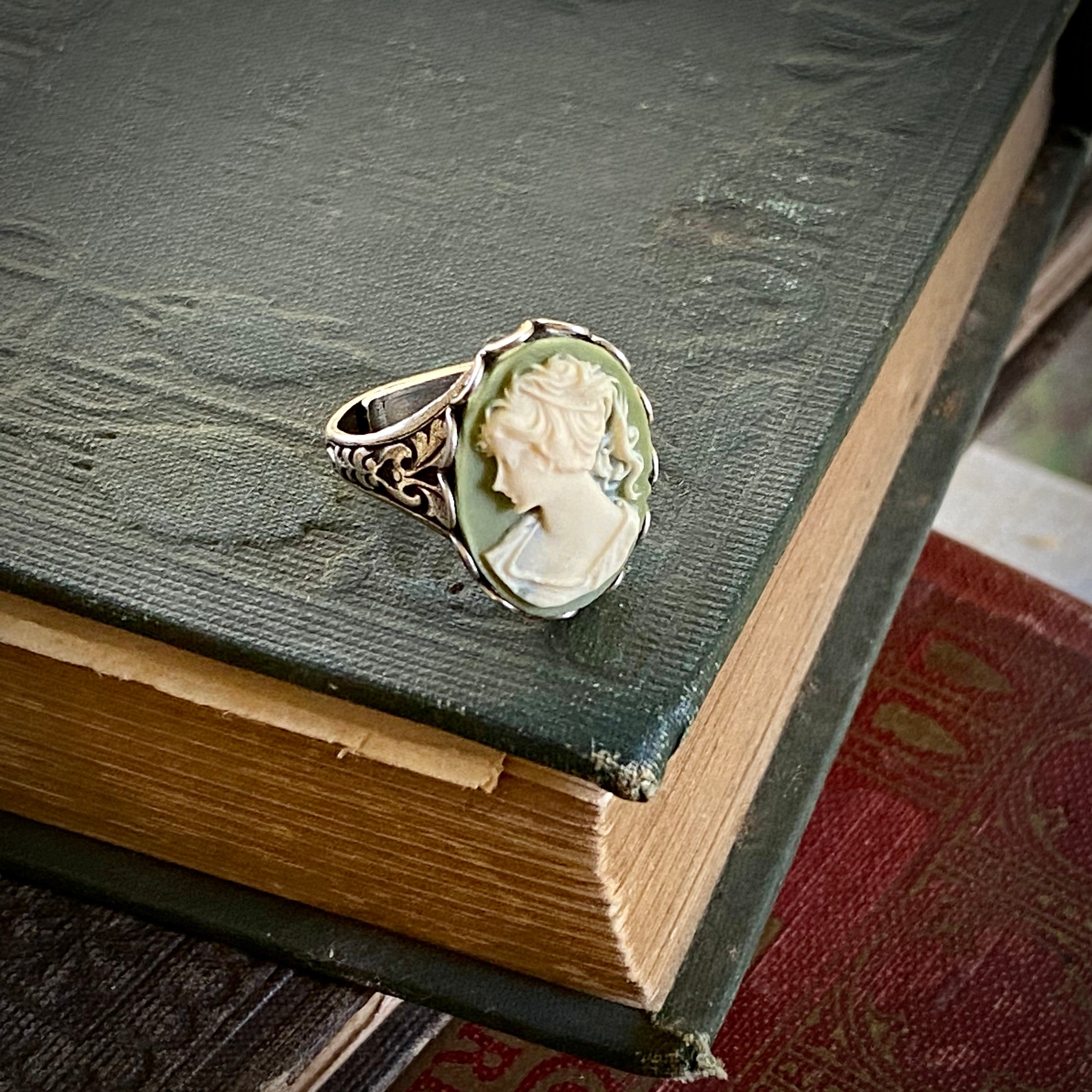 Green and White Woman Cameo Ring