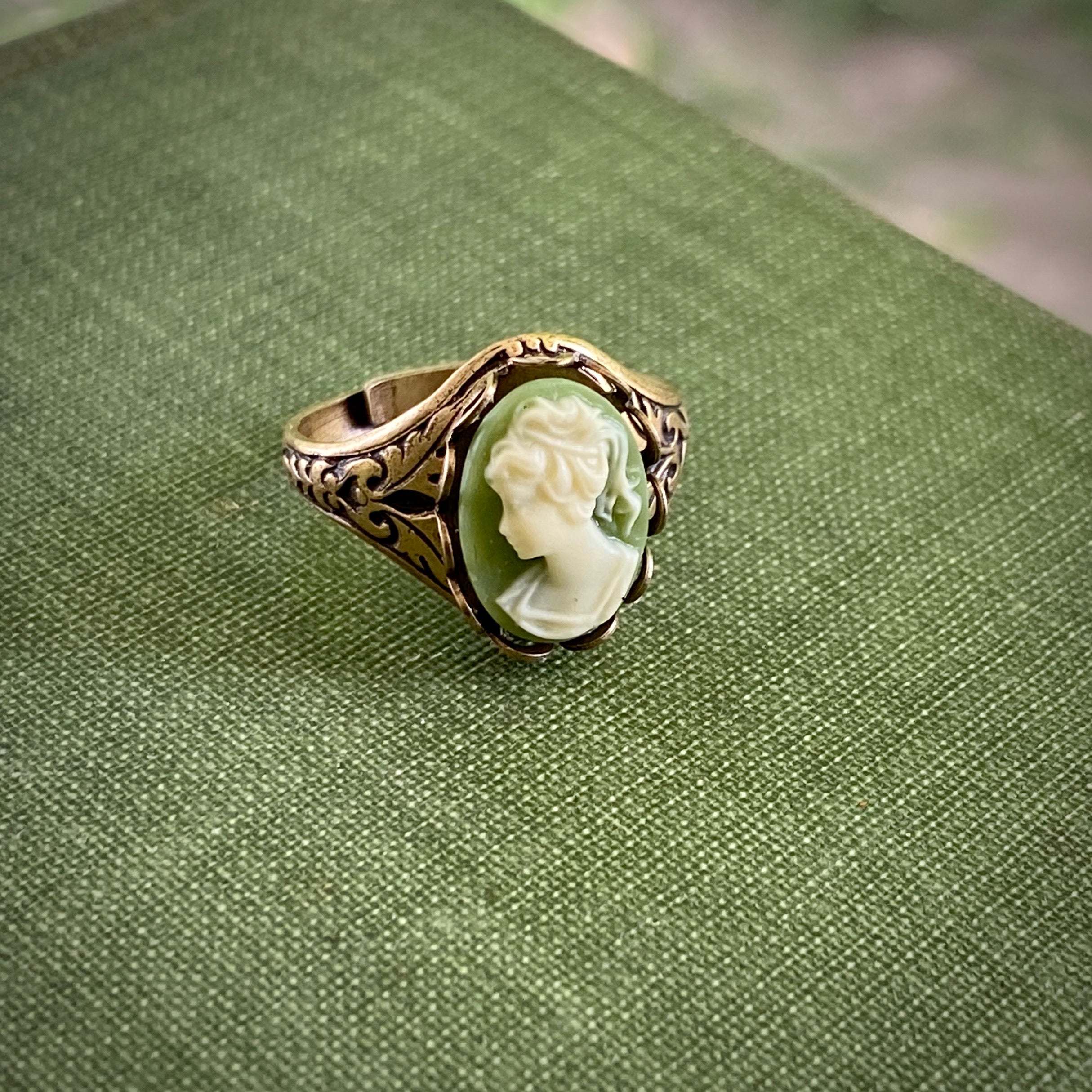 Green Lady Cameo Ring