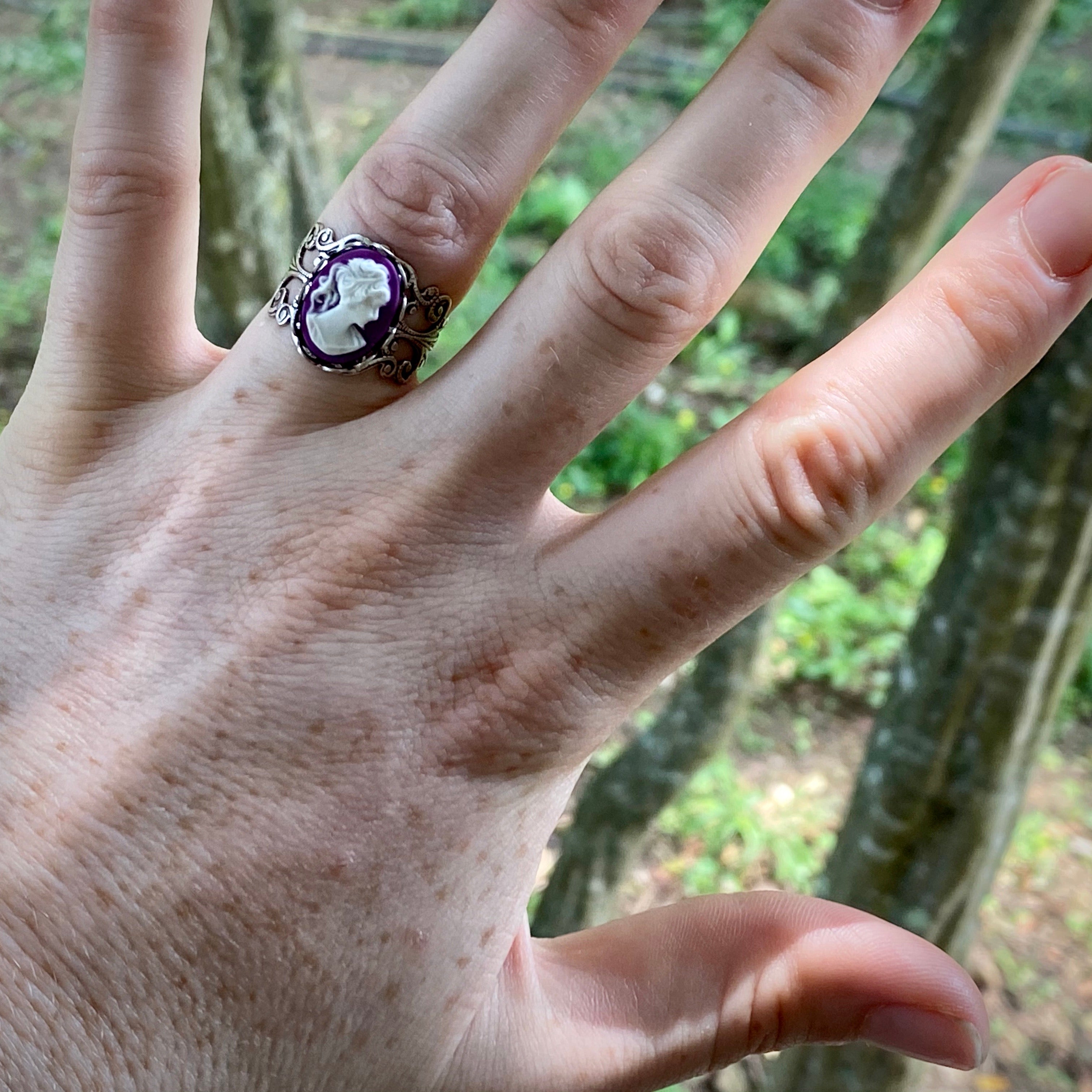 Purple Lady Cameo Ring