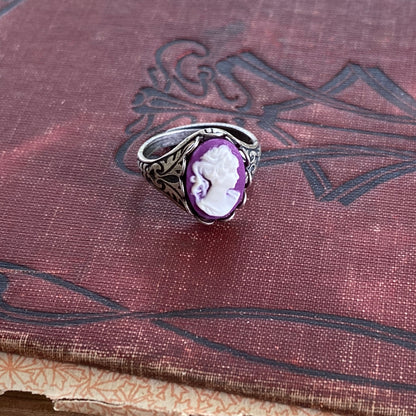 Purple Lady Cameo Ring