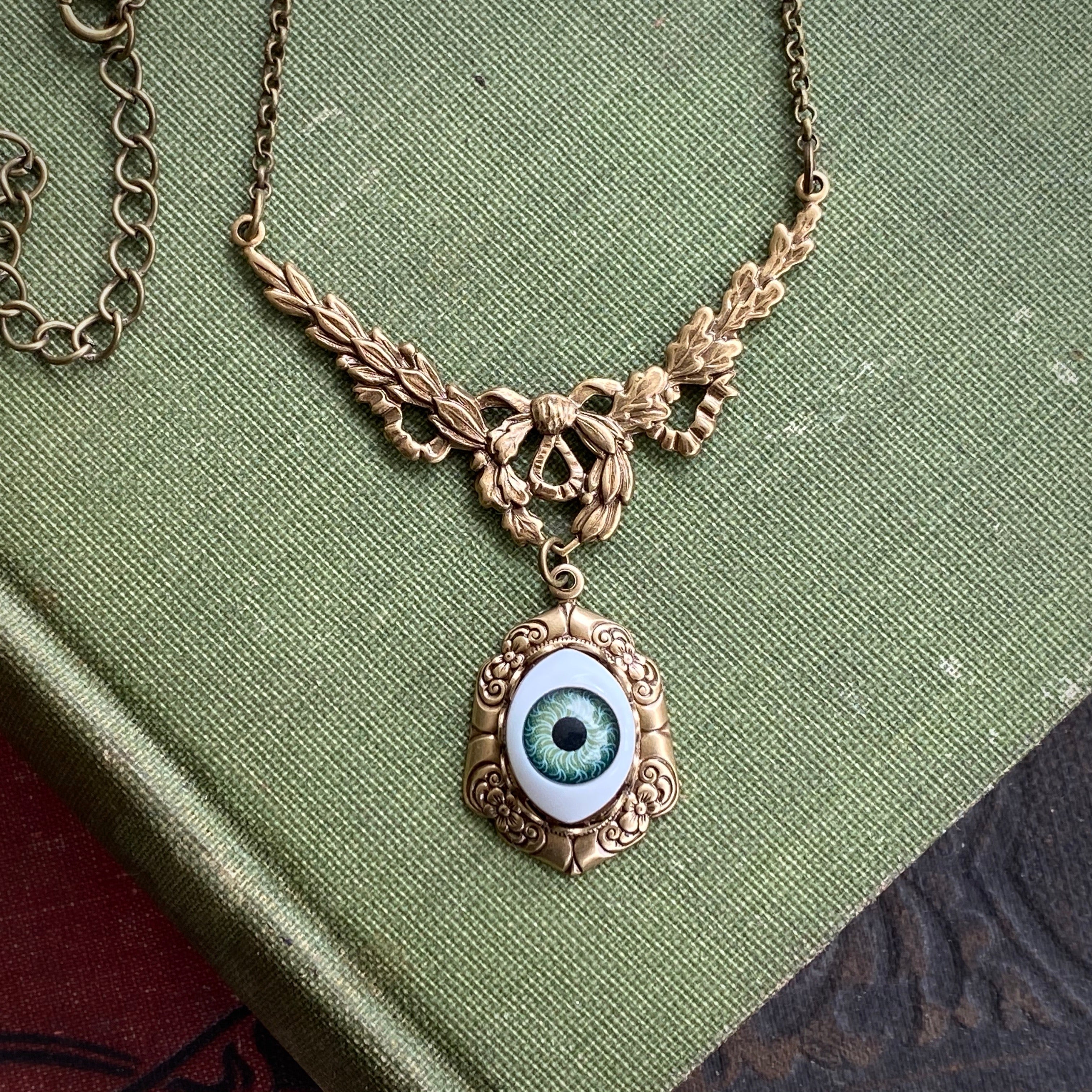 Eye Pendant Filigree Necklace