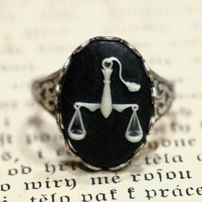 Vintage Zodiac Cameo Ring - Libra