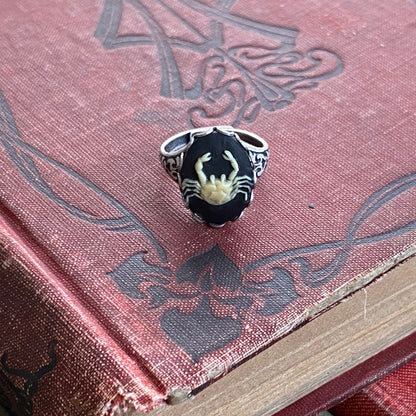 Vintage Zodiac Cameo Ring - Cancer