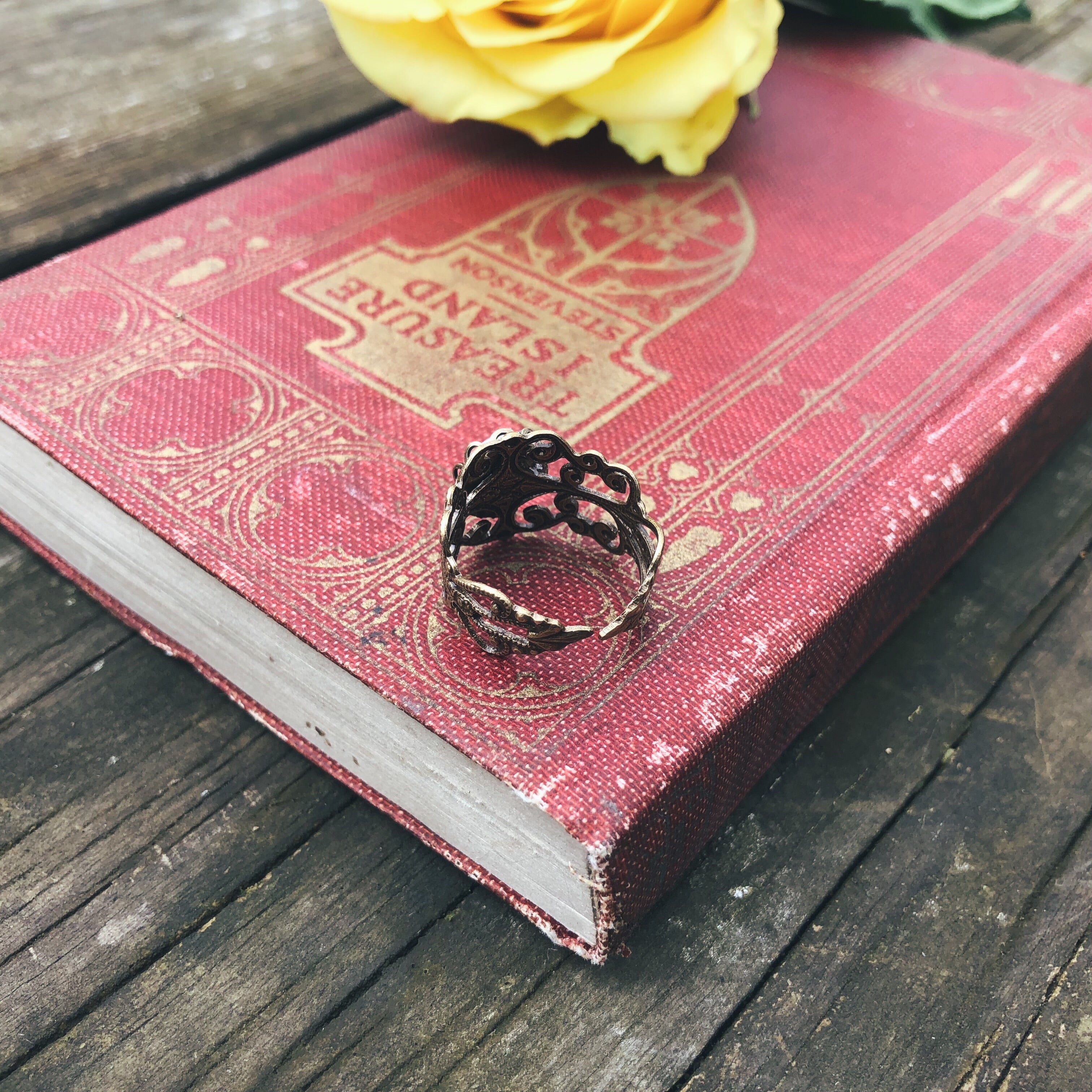 Vintage Rose Bud Cameo Ring