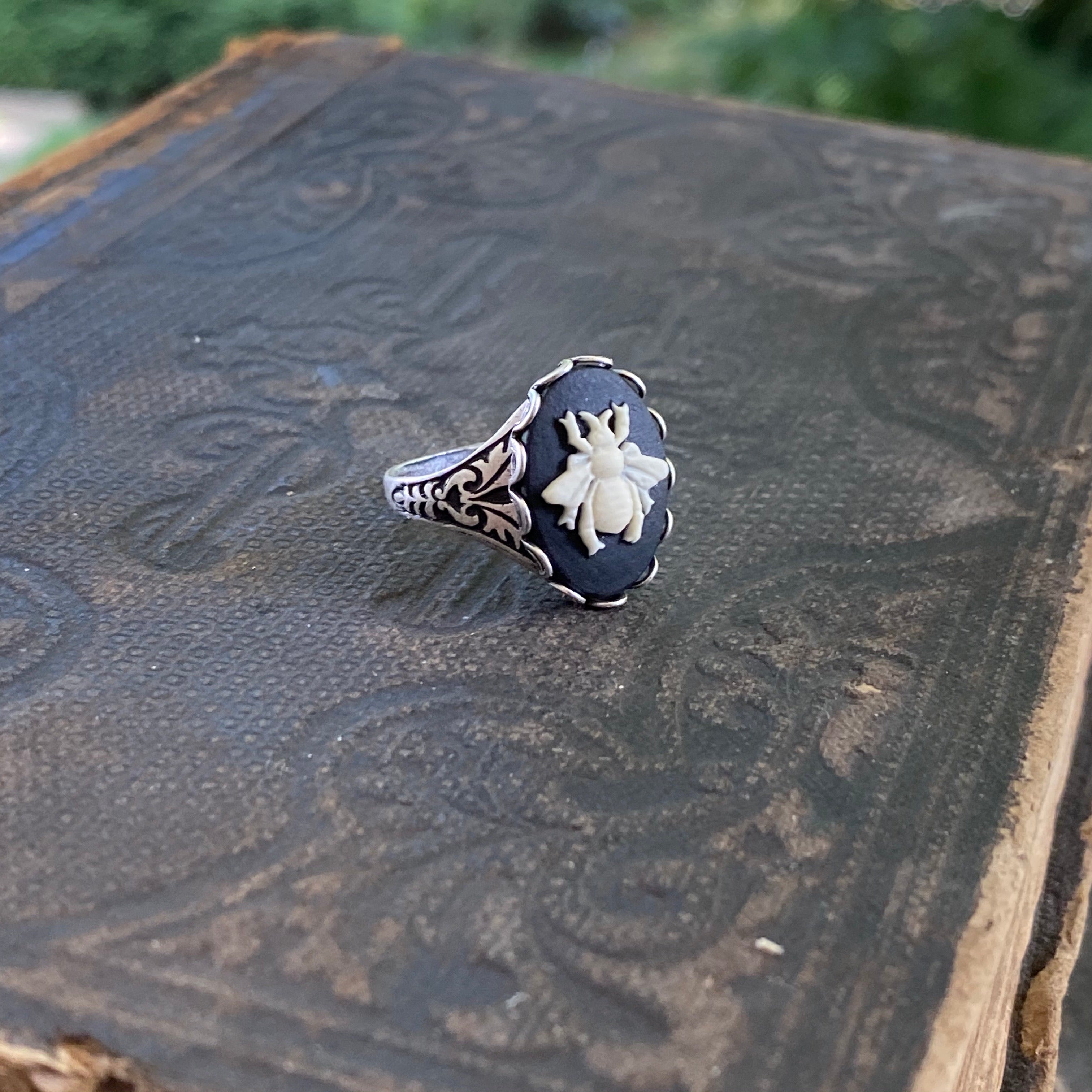 Honey Bee Cameo Ring