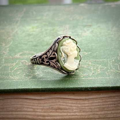 Green Lady Cameo Ring