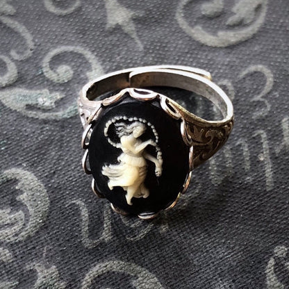 Vintage Zodiac Cameo Ring - Virgo