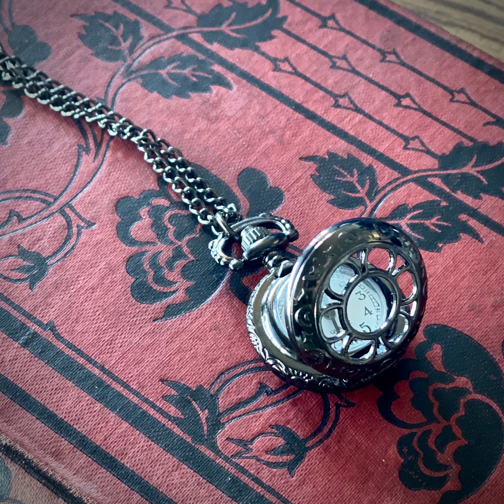 Pocket Watch Necklaces in Silver or Gunmetal