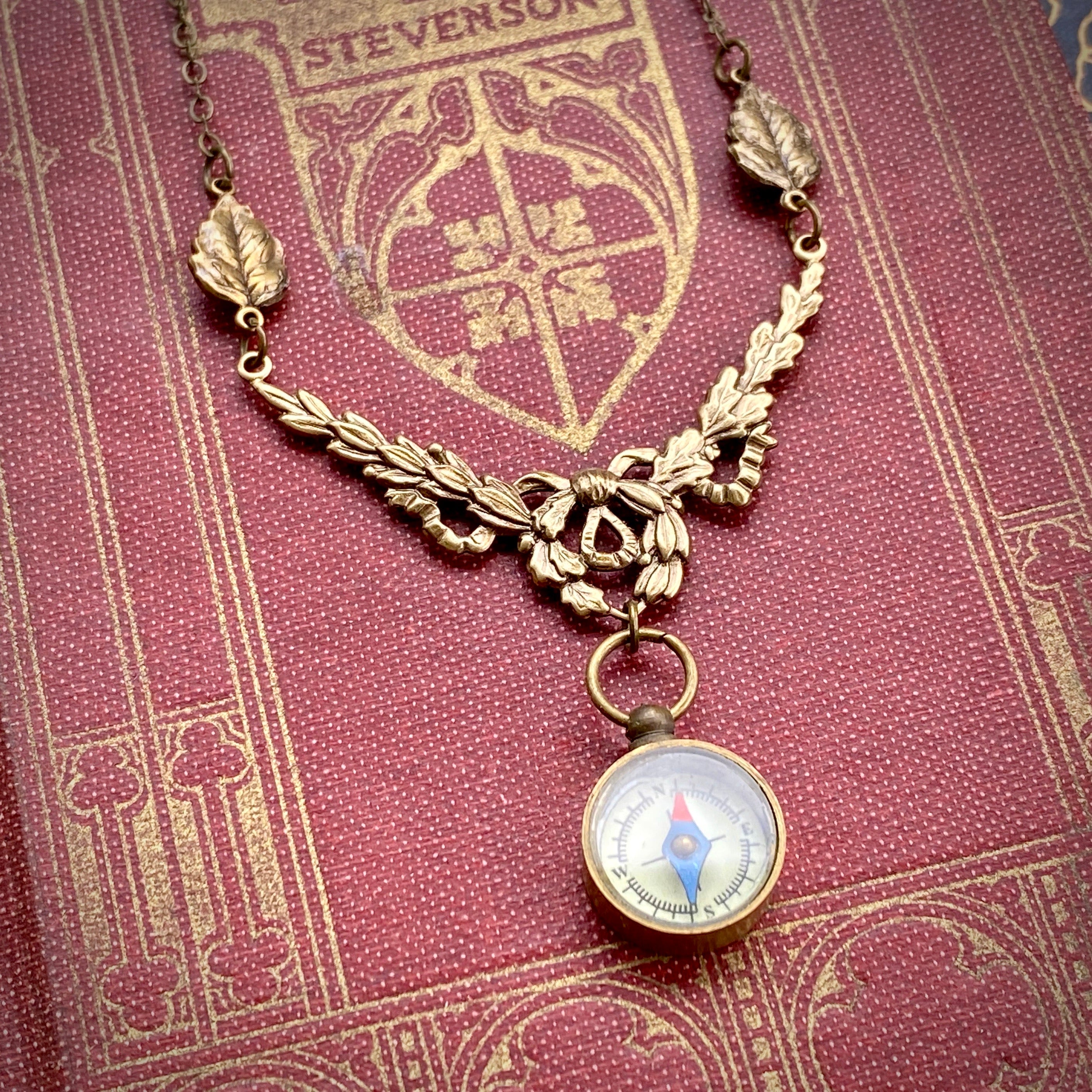 Working Compass Necklace in Bronze and Filigree